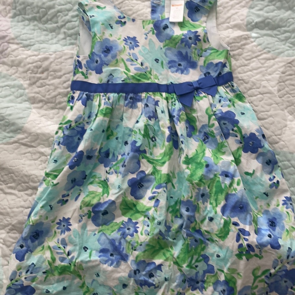 Girls dress 5 T